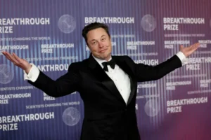 Tesla yatırımcıları, Elon Musk’a rekor ödeme yapılmasını kabul etti