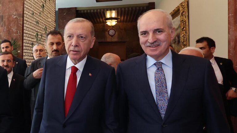 Cumhurbaşkanı Erdoğan, TBMM Başkanı Kurtulmuş’u ziyaret etti.