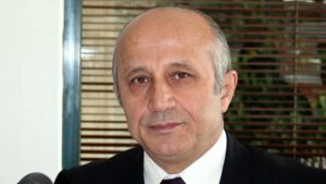 Çağdaş ilahiyatçıların öncüsü: Yaşar Nuri Öztürk