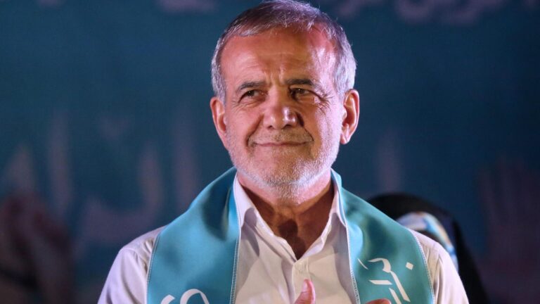 Erdoğan, İran Cumhurbaşkanı seçilen Pezeşkiyan’ı tebrik etti