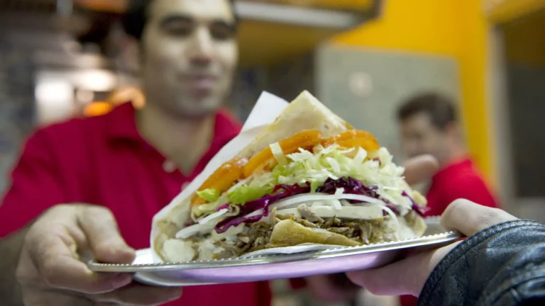 Almanya’da artan döner fiyatları enflasyonun sembolü oldu