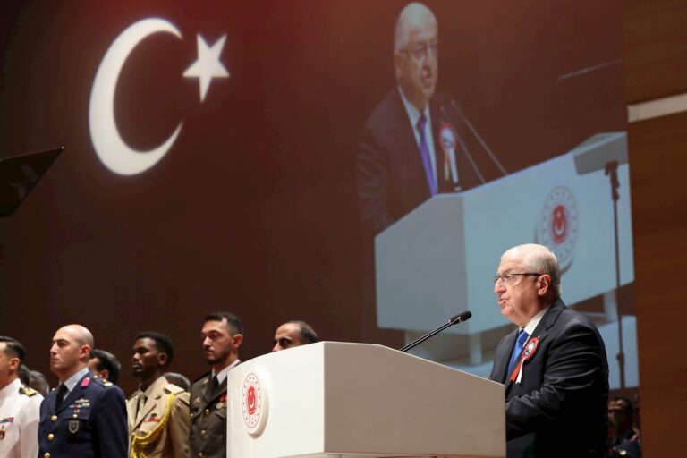 Bakan Güler, 12’nci Dönem Müşterek Komuta ve Kurmay Eğitimi ile 6’ncı Dönem Komuta ve Kurmay Eğitimi mezuniyet töreni’nde konuştu