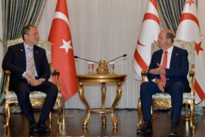 Cumhurbaşkanı Ersin Tatar, Yeniden Refah Partisi Başkanı Fatih Erbakan ve beraberindeki heyeti kabul etti