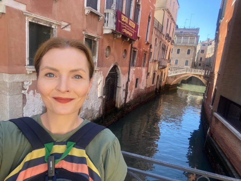 Avrupa’da ele avuca sığmayan Türk kadın gazeteci