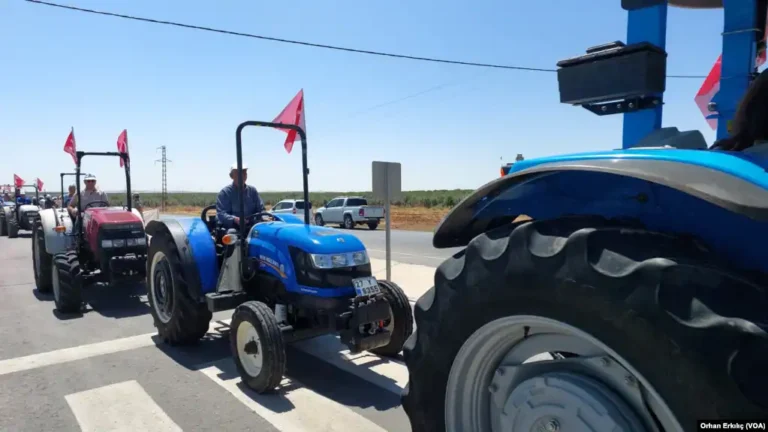 Antep fıstığı üreticilerinden düşük fiyatlara traktörlü protesto