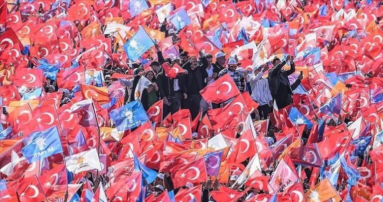 Bugün AK Parti’nin kuruluş yıldönümü…AK Parti’ye kimler katılacak?