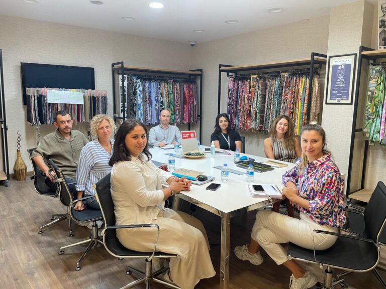 Hazır Giyim Sektöründe Sürdürülebilirlik ve İhracat Kapasitesini Artırma: UR-GE Projesi Çalışmaları