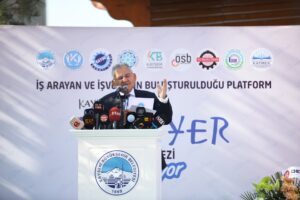Büyükşehir’in Kayseri Kariyer Merkezi’nde 1 ayda 200’den fazla kişi işe yerleşti