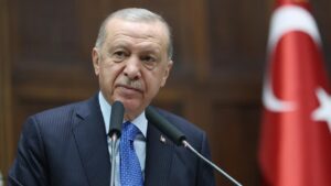Cumhurbaşkanı Erdoğan, “Bölücü terör örgütü elebaşlarını kırmızı halılarla karşılamaktan çekinmediler”