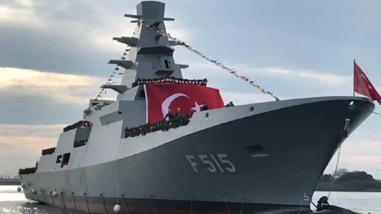 Mavi vatana milli uçak gemisi geliyor