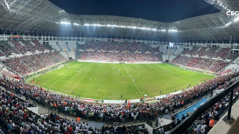 Diyarbakır’da sistem çöktü, kapılar açıldı