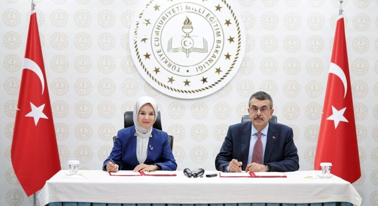 Aile ve Sosyal Hizmetler Bakanlığı ile Milli Eğitim Bakanlığı’ndan  okula ilk defa başlayacak öğrenciler ve velileri için “yeni uygulama”