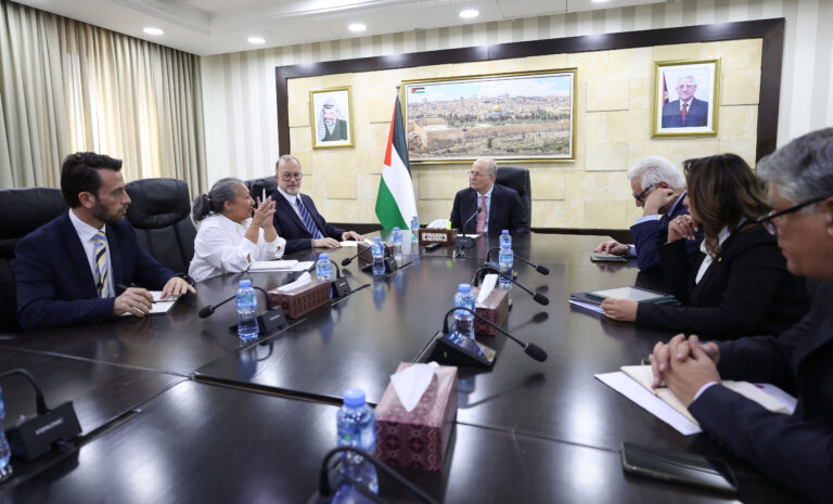 Filistin Başbakan Muhammed Mustafa, Gazze Şeridi’nde UNICEF’e ziyarette bulundu