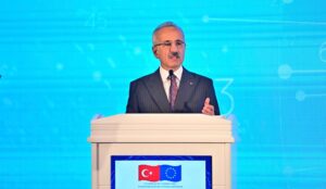 Ulaştırma ve Altyapı Bakanı Uraloğlu, “Türkiye ile AB arasında uyum süreci ‘Atlas Projesi’ ile güçleniyor”