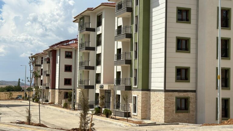 24 bin 812 afet konutu daha hak sahiplerine teslim edilecek