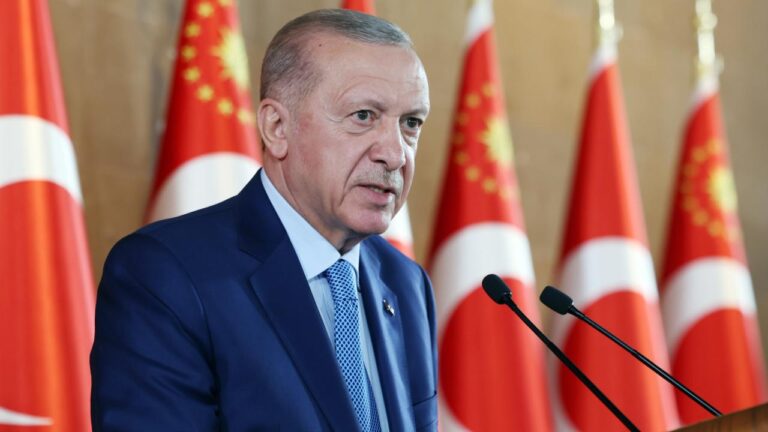 Cumhurbaşkanı Recep Tayyip Erdoğan, “Bu milleti manen çökertmeye çalıştılar”