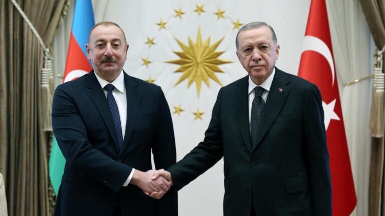 Cumhurbaşkanı Erdoğan, Aliyev’i tebrik etti