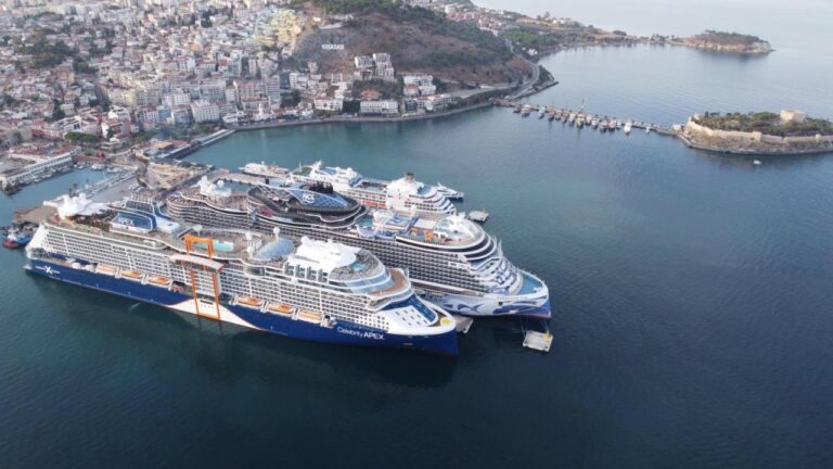 Bakan Uraloğlu: Kuşadası Limanı’ndan 8 ayda 330 kruvaziyer gemi geçti