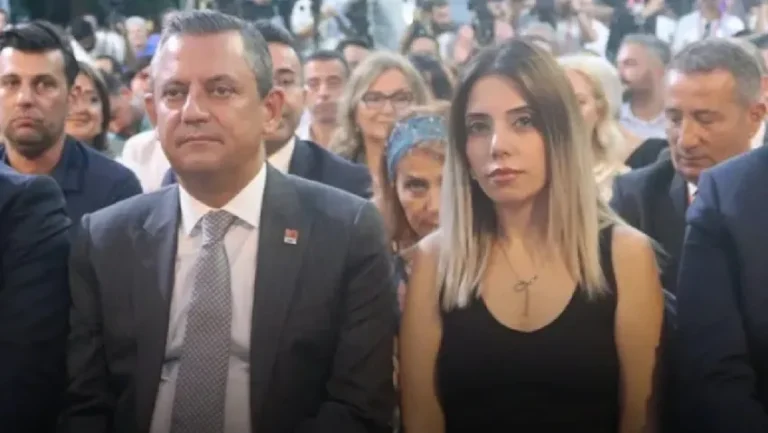 “Bir Sürçen Atın Başı Kesilmez”