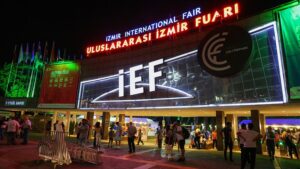 93. kez düzenlenen İzmir Enternasyonal Fuarı yüz binleri ağırladı