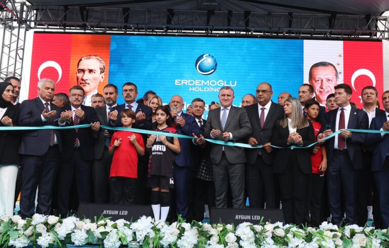 Trabzon’un Akçaabat ilçesinde yapımı tamamlanan İbrahim Erdemoğlu Spor Lisesi Kompleksi’nden notlar!