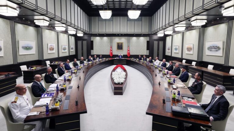 MGK’dan Lübnan’a destek