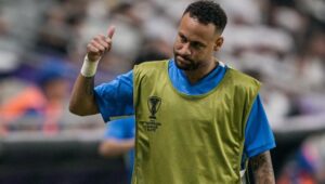 Neymar için Santos iddiası