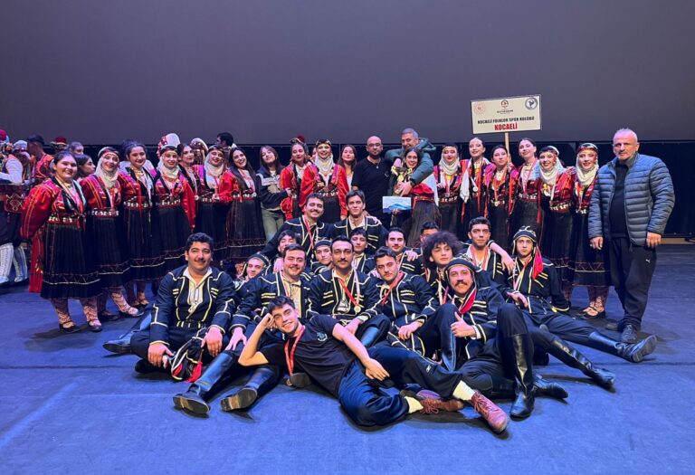 Kocaeli Folklor Spor Kulübü şampiyonluk ünvanını korudu