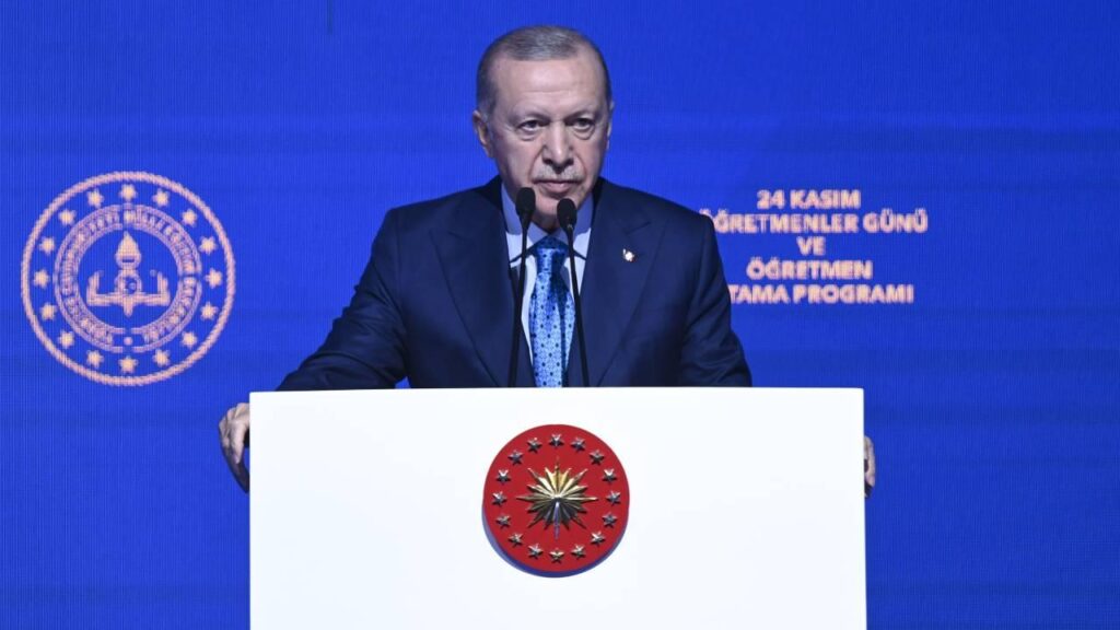 Cumhurbaşkanı Erdoğan: Eğitim-öğretim siyaset üstüdür