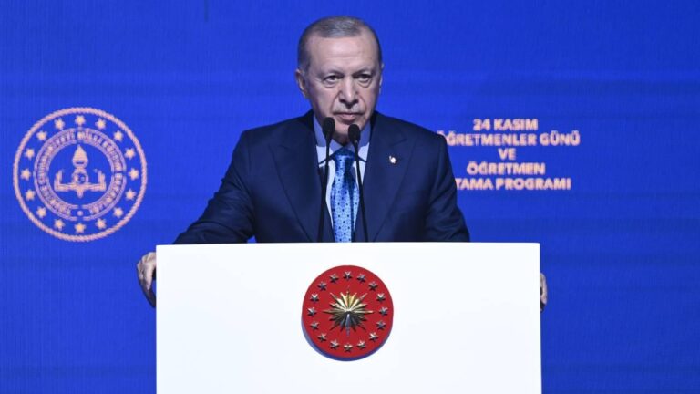 Cumhurbaşkanı Erdoğan: Eğitim-öğretim siyaset üstüdür