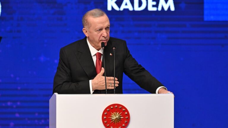 Cumhurbaşkanı Erdoğan: İnsanı merkeze almayan hiçbir yeniliğin kıymeti yoktur