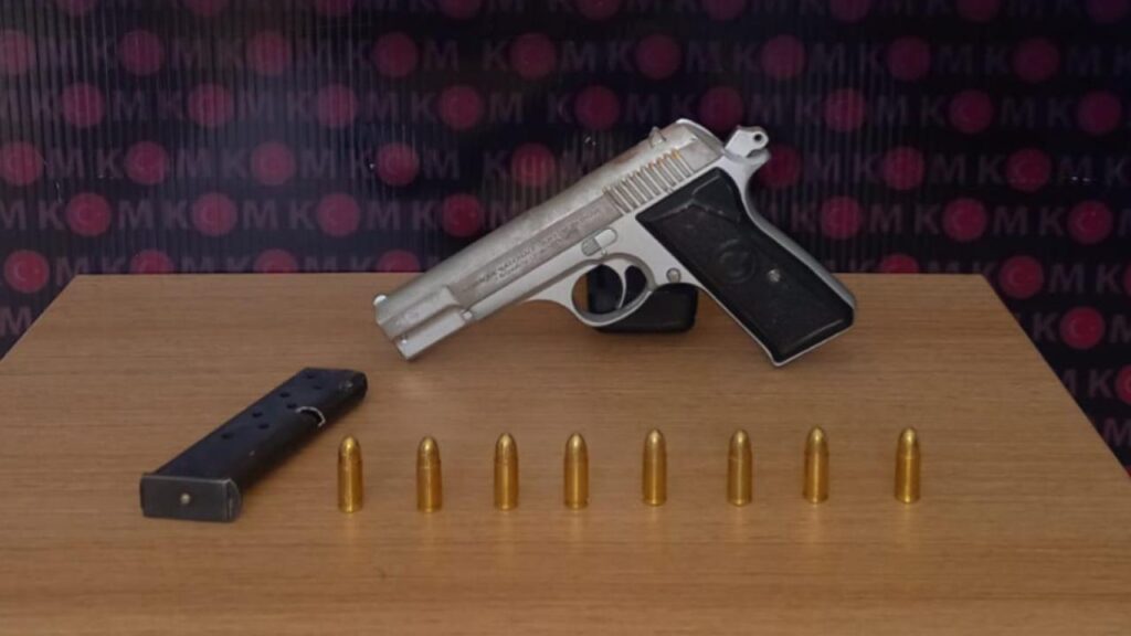 Ruhsatsız silah taşıyanlara dört yıl hapis cezası