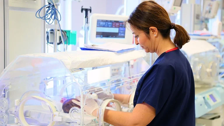 Sağlık Bakanlığı’ndan ‘Yenidoğan Bilim Kurulu’