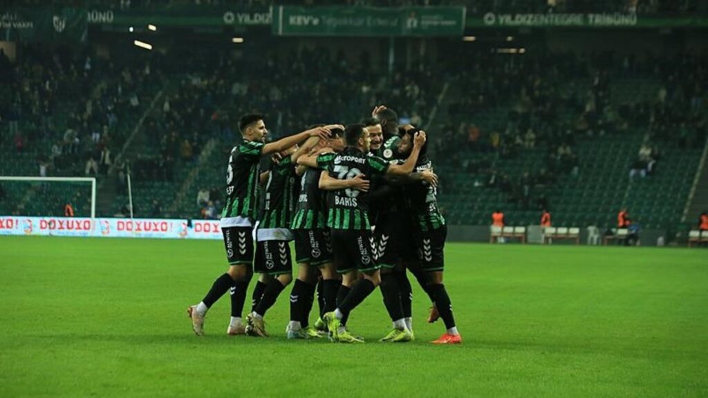 Futbol kalitesi düşük ama 3 puan güzel!