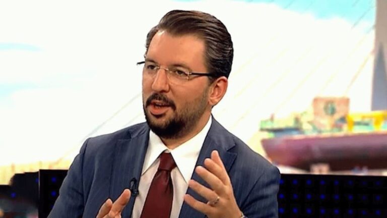 Gazeteci – Yazar: Tarihe tanıklık ediyor olabiliriz