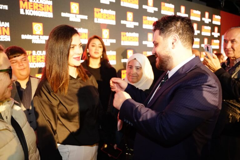 Bağımsız Türkiye Partisi (BTP) Genel Başkanı Hüseyin Baş partisinin Mersin İl Kongresine katıldı