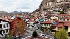 UNESCO Dünya Mirası listesine giren Afyonkarahisar’da uygulanan ‘Sokak Sağlıklaştırma Projesi’ hayat buldu!