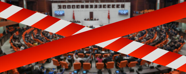 Barikatlı Siyasi Eylemin Kime Ne Faydası Var?