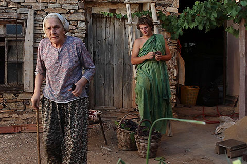 Denizli tarihi ve kültürel yapısı ile sadece yabancı turistlerin değil film yapımcıların da dikkatini çeken önemli bir adres…