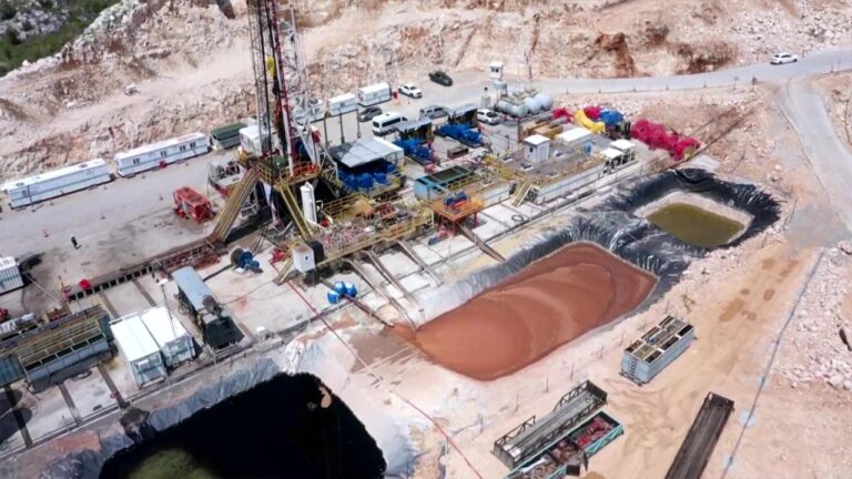 Kasımda ham petrol üretiminde rekor kırıldı