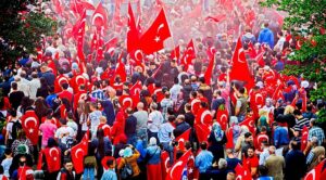 Araştırdım ve gerçeği buldum. Hollanda’daki Türk sayısı: Resmi 549.431, gayri resmi 700.000