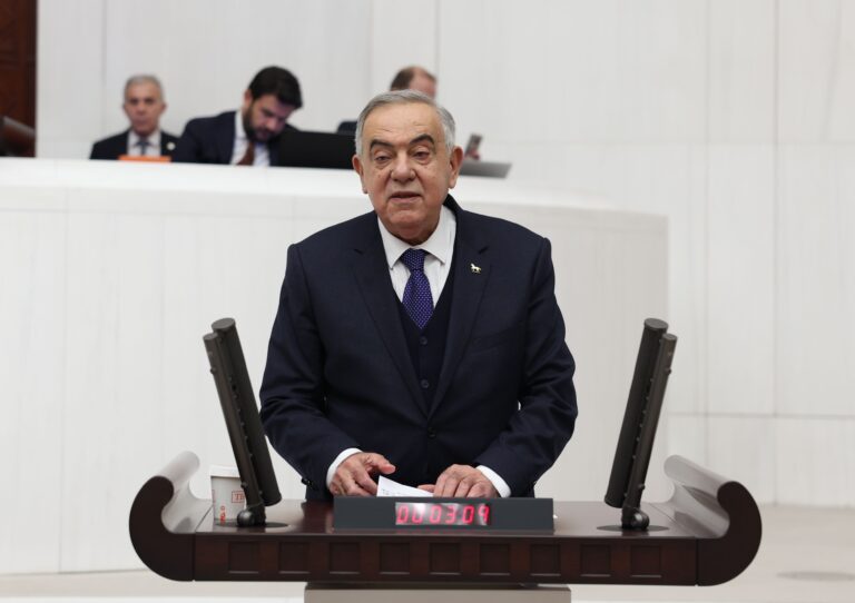 DP İzmir Milletvekili Altıntaş, TBMM’de Yönetim Krizini Eleştirdi