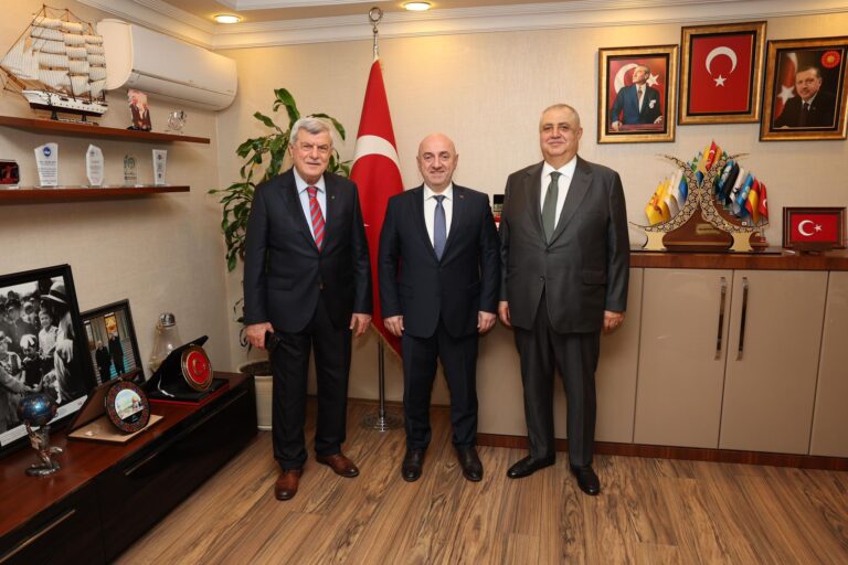 Cumhurbaşkanlığı Kamu Görevlileri Etik Kurul üyesi Karaosmanoğlu, AK Parti Teşkilatlarını ziyaret ediyor