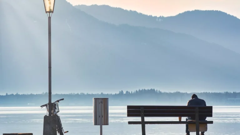 Yalnızlığın bazı proteinleri artırarak tehlikeli hastalıklara neden olduğu ortaya çıktı: Araştırma