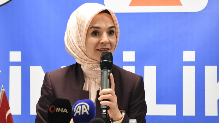 Bakan Göktaş,”Kadın girişimcilerimiz toplumun dönüşümünün en güçlü temellerinden biridir”