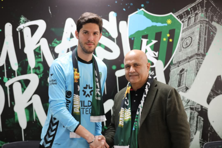 Trendyol 1 nci liginde lider Kocaelispor, Galatasaray’dan kaleci Batuhan Şen’le anlaştı