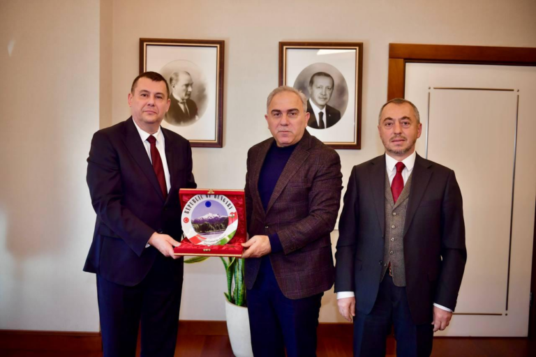 Macar Diplomatlardan Fatih Belediye Başkanı Turan’a ziyaret