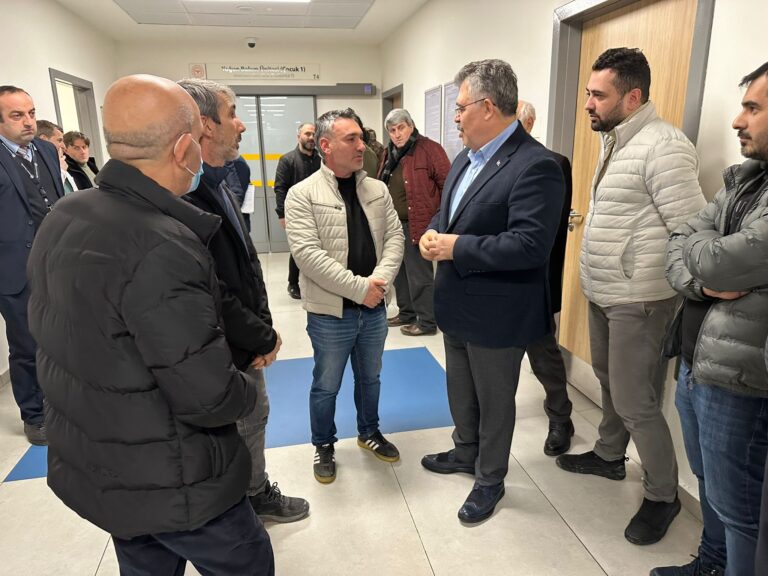 AK Parti milletvekili Veysal Tipioğlu Efe’yi hastanede ziyaret etti