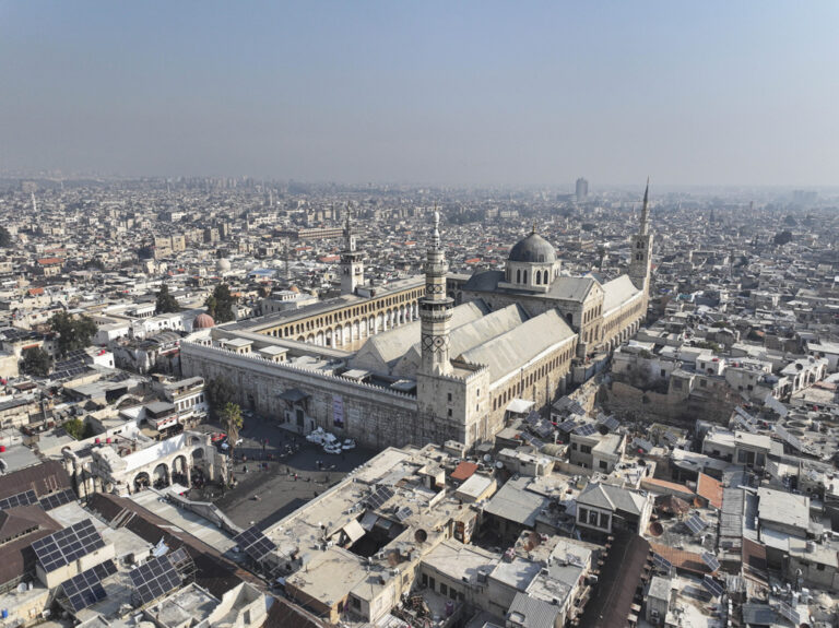 Suriye’ye Yönelik Yaptırımlar Neden Kaldırılmalı?