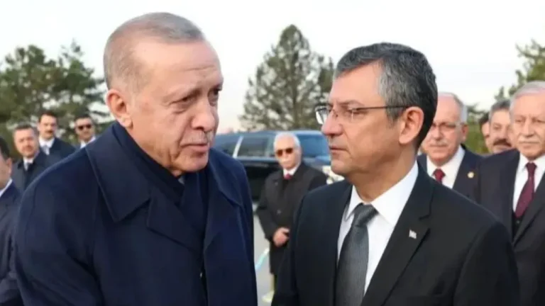 Erdoğan: Sayın Özel, başkomutan olarak sana sesleniyorum, ayaklarını denk al, denk almazsan denk getirmesini biz biliriz